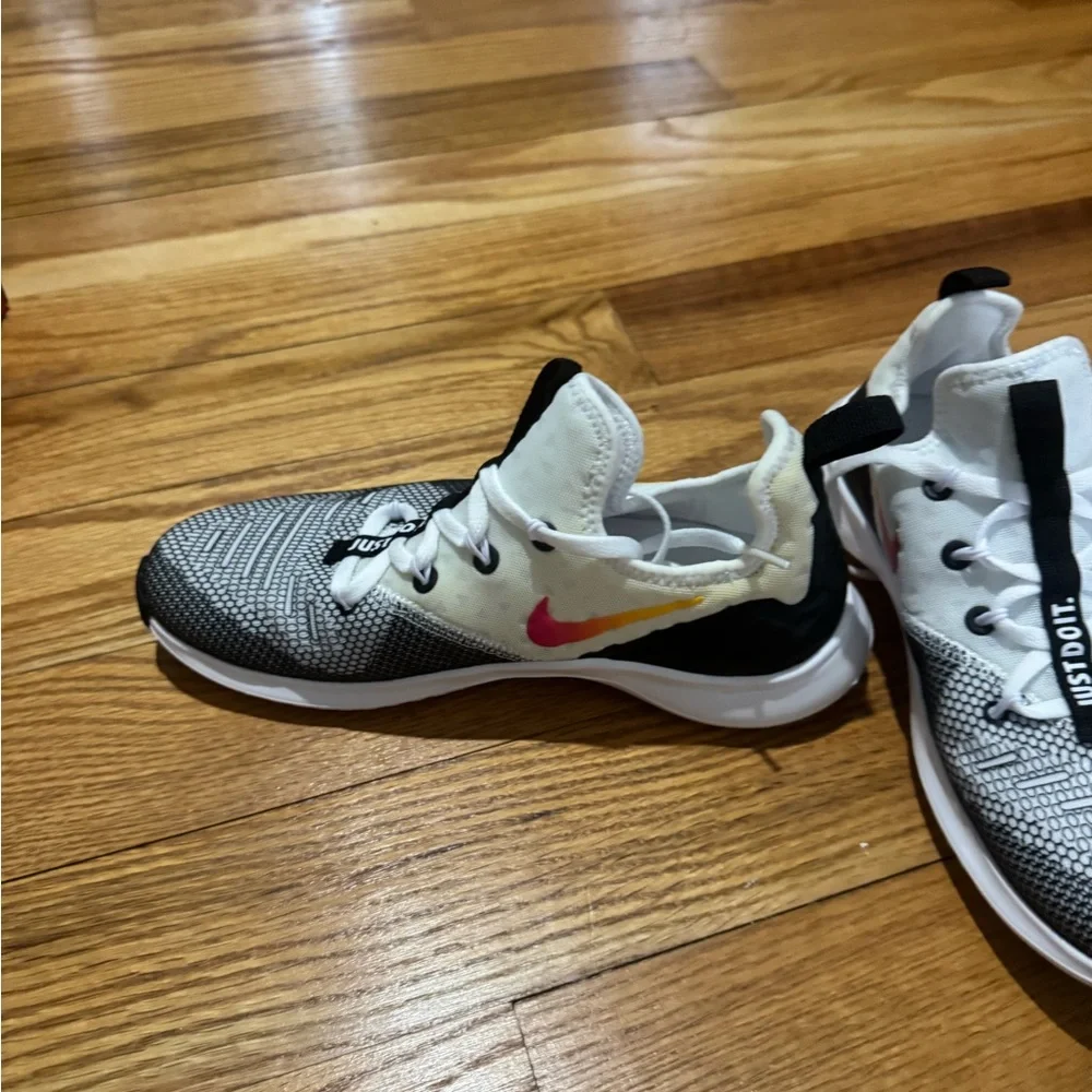 Nike Women's White Black Gradient Athletic Shoes with Pink and Yellow Swoosh - Picture 2 of 3